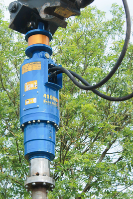 Máy khoan đất thủy lực tròn 65mm với 2 trục đầu ra tùy chọn