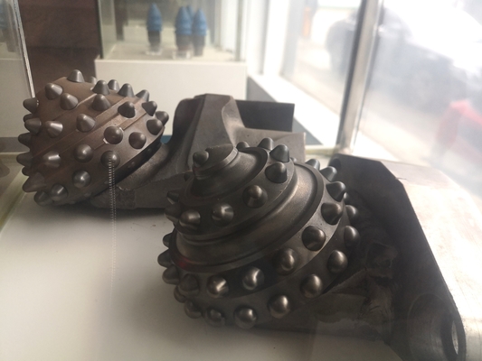 8.1/2 Vòng xoáy nón Bits Rotary khoan cơ sở khoan Vòng xoắn cắt Vòng xoắn Bit đá khoan Bits