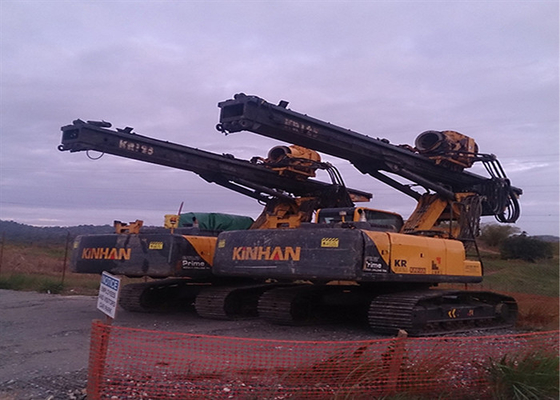 Nền tảng 2,8km / H Độ sâu 37m Máy khoan bánh xích thủy lực đa chức năng