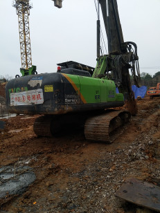 Lực lượng đám đông 50kN được sử dụng giàn khoan với mô-men xoắn quay 20kN và lực nâng 30kN
